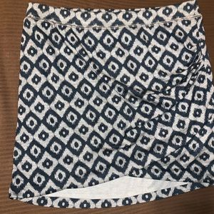 Fitting skirt